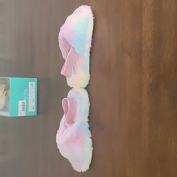 Girls Fuzzy Slippers with Strap - Picture 4 of 8